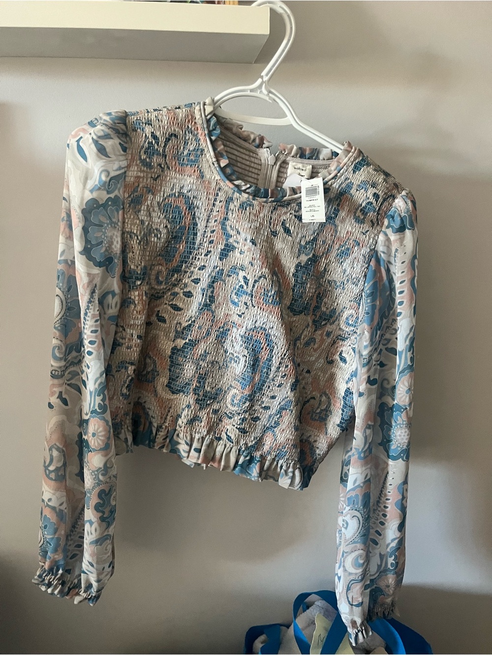 Wilfred Smocked pastel Long-Sleeve Crop Top - Blue Cream Pink